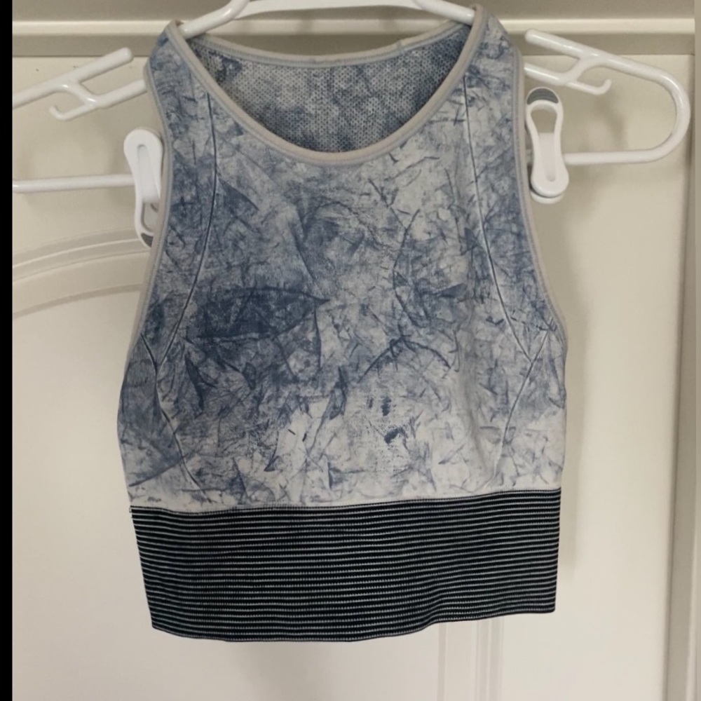 Lululemon Ebb to Train Bra, blue & white tie dye, size 6